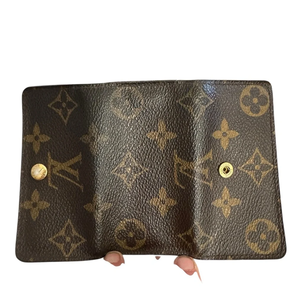 Louis Vuitton Monogram Key Chain Wallet *RARE* pattern - Picture 14 of 15